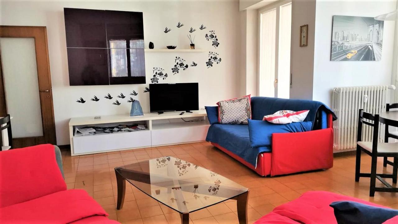 Spazioso Appartamento Sondrio Eksteriør bilde